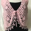 Gilet courte au crochet sans manches rose bébé