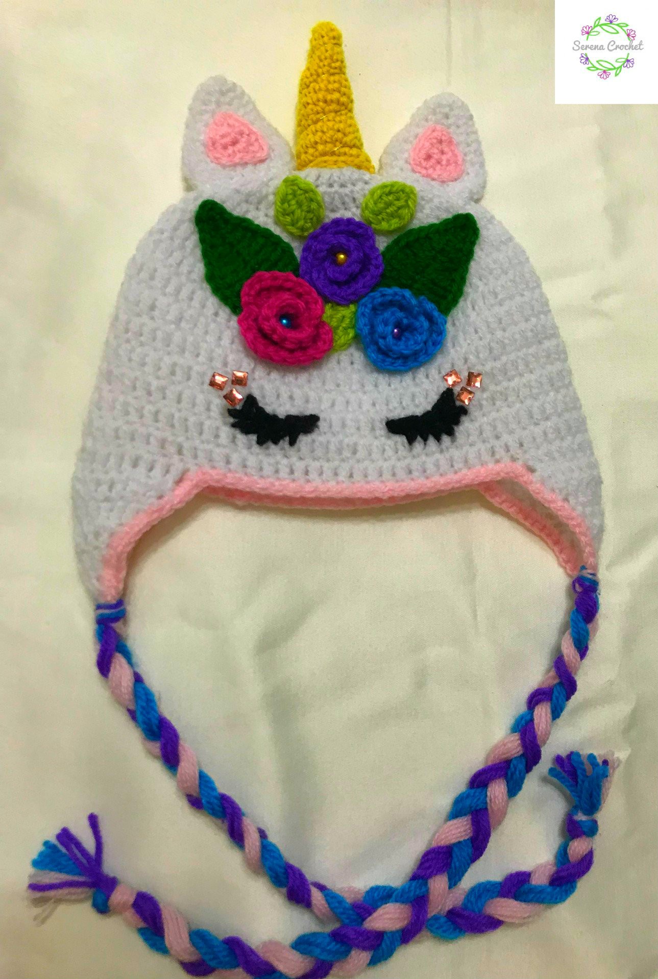 Bonnet licorne crochet blanche et rose Hand-made - Serena Crochet