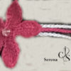 Serre-tête fleur rose et blanc fait main au crochet – Image 3