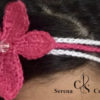 Serre-tête fleur rose et blanc fait main au crochet – Image 2