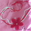 Serre-tête fleur rose et blanc fait main au crochet – Image 4