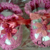 Chaussure bébé habillé perlé satiné rose au crochet – Image 2