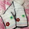 Écharpes fillettes aux fleurs charmantes au crochet