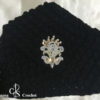 Bonnet turban femme noir au crochet au fleur perlé – Image 4