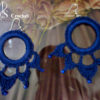Boucle d'oreille bleue aux perles au crochet