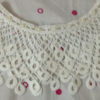 Col amovible de Claudine blanc aux perles au crochet – Image 9