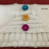 Nid d'ange bébé blanc au crochet aux boutons – Image 4