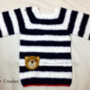Pull rayé avec ourson décoratif au crochet