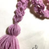 Ceinture aux pompons rose au crochet – Image 3