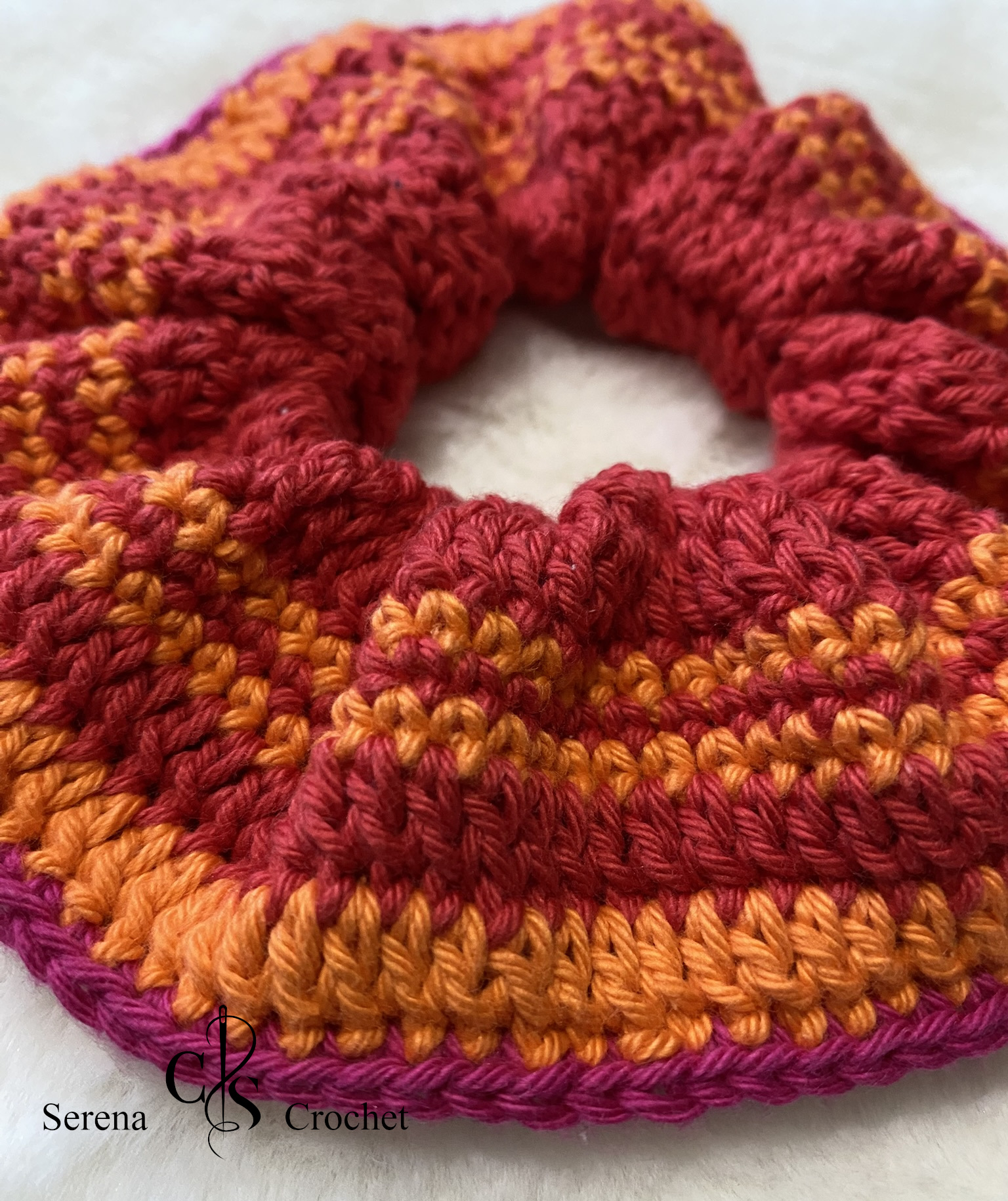 Chouchou Sunset au crochet fait main – Image 3