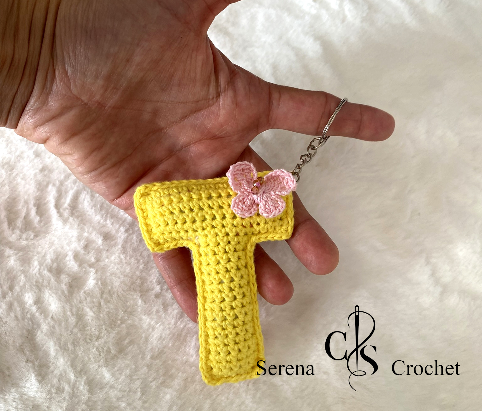 Porte-clés lettre personnalisé au crochet – Image 3