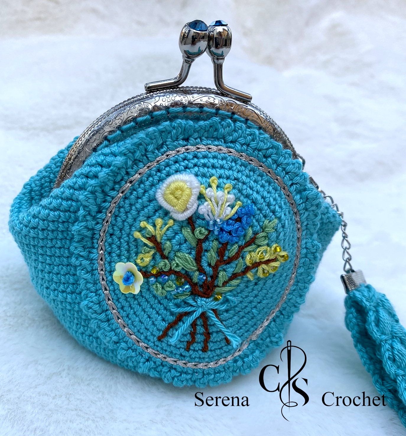 Porte-monnaie "Florence" en crochet en motif floral brodé – Image 4